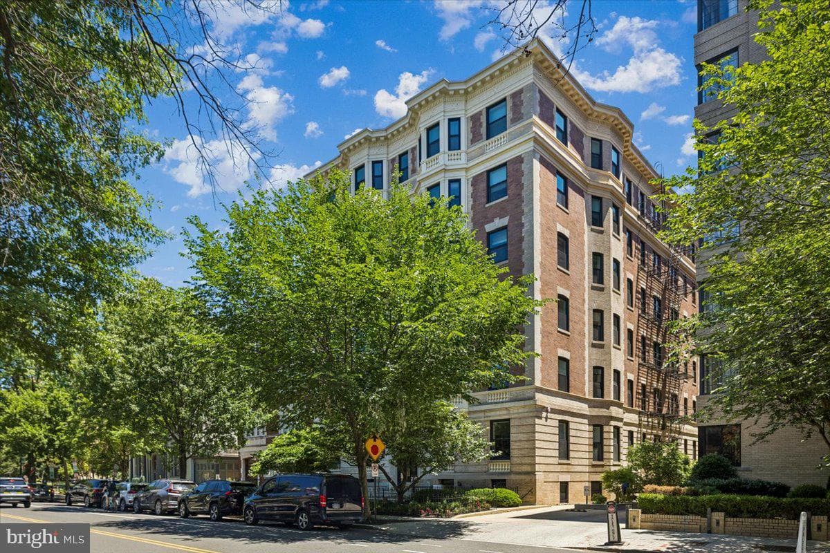 1735 New Hampshire Avenue NW #1 photo 27