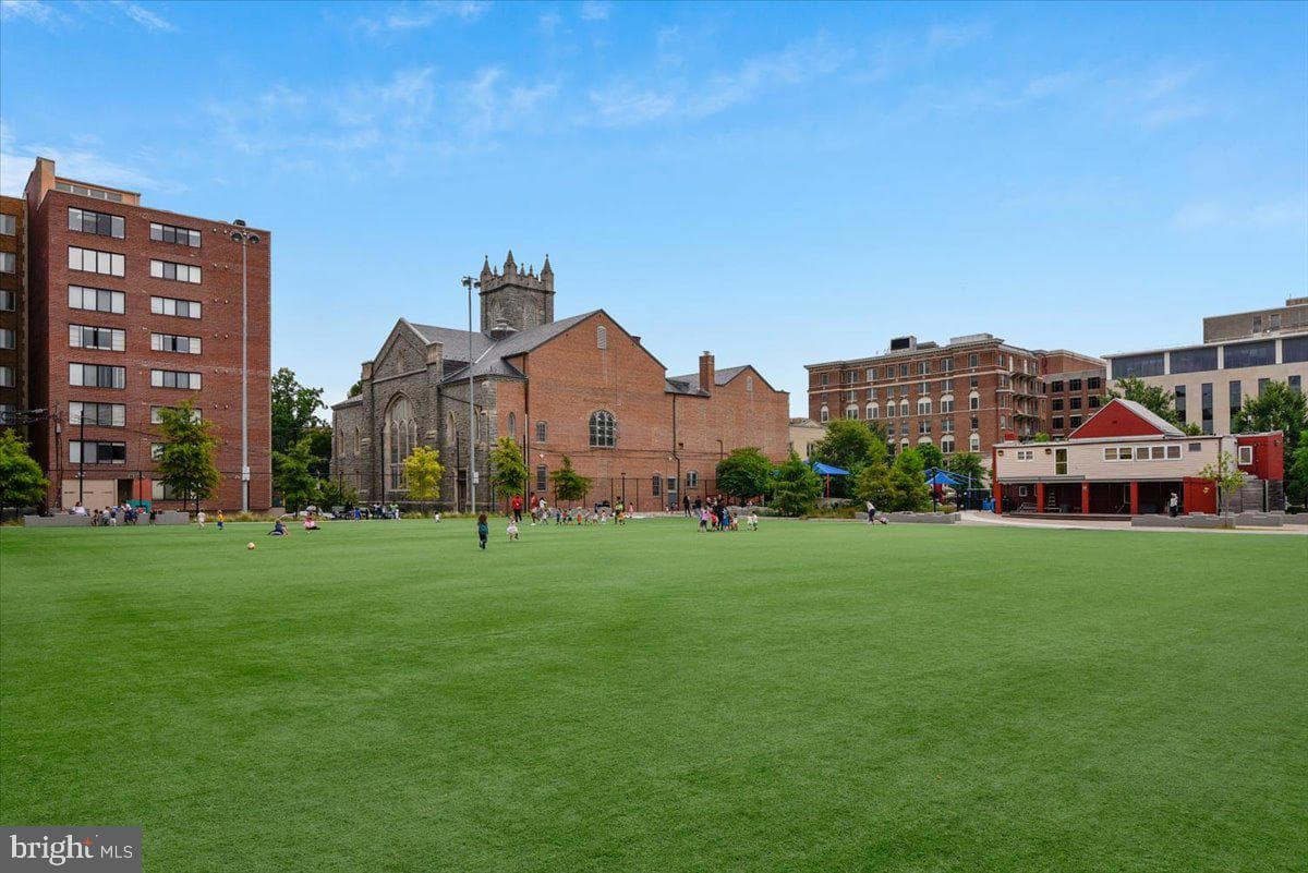 1735 New Hampshire Avenue NW #1 photo 34