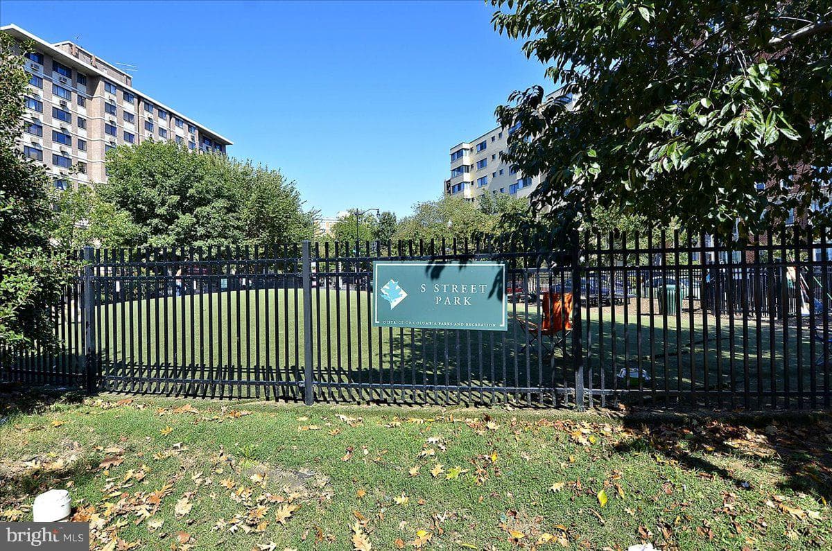 1735 New Hampshire Avenue NW #1 photo 41