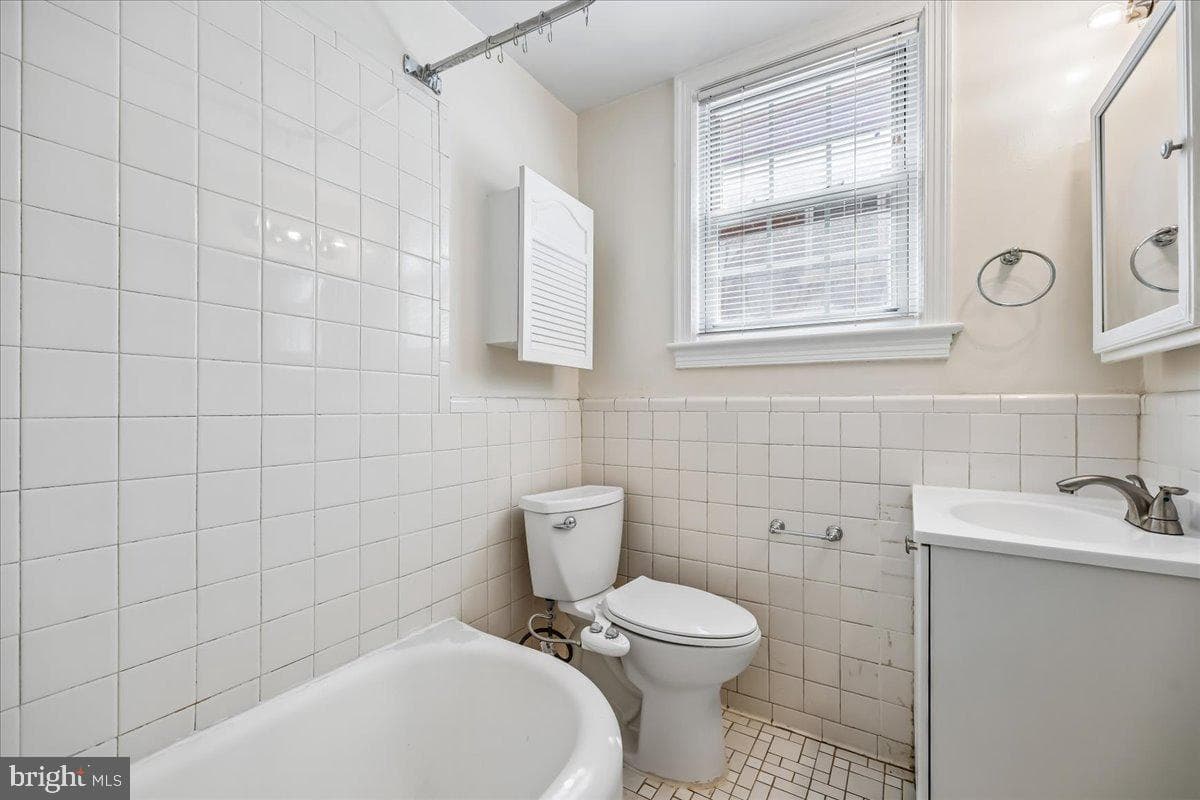 4481 Macarthur Boulevard NW #204 photo 13