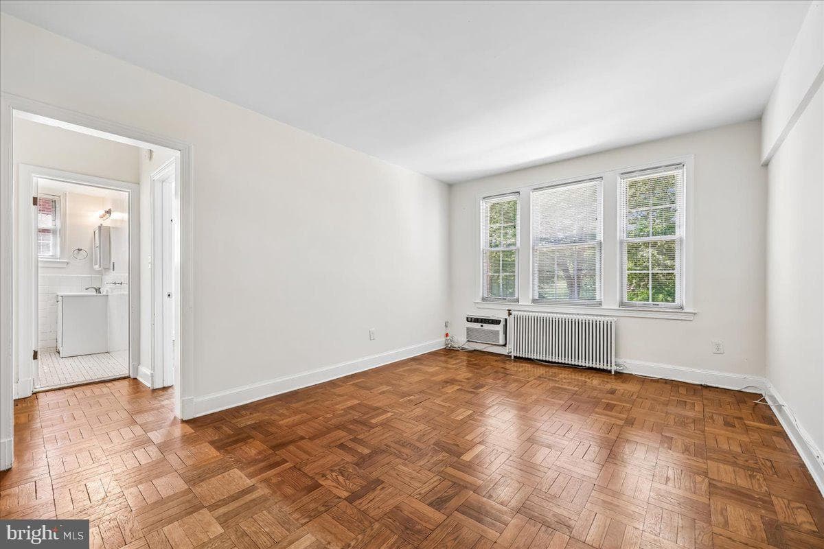 4481 Macarthur Boulevard NW #204 photo 20