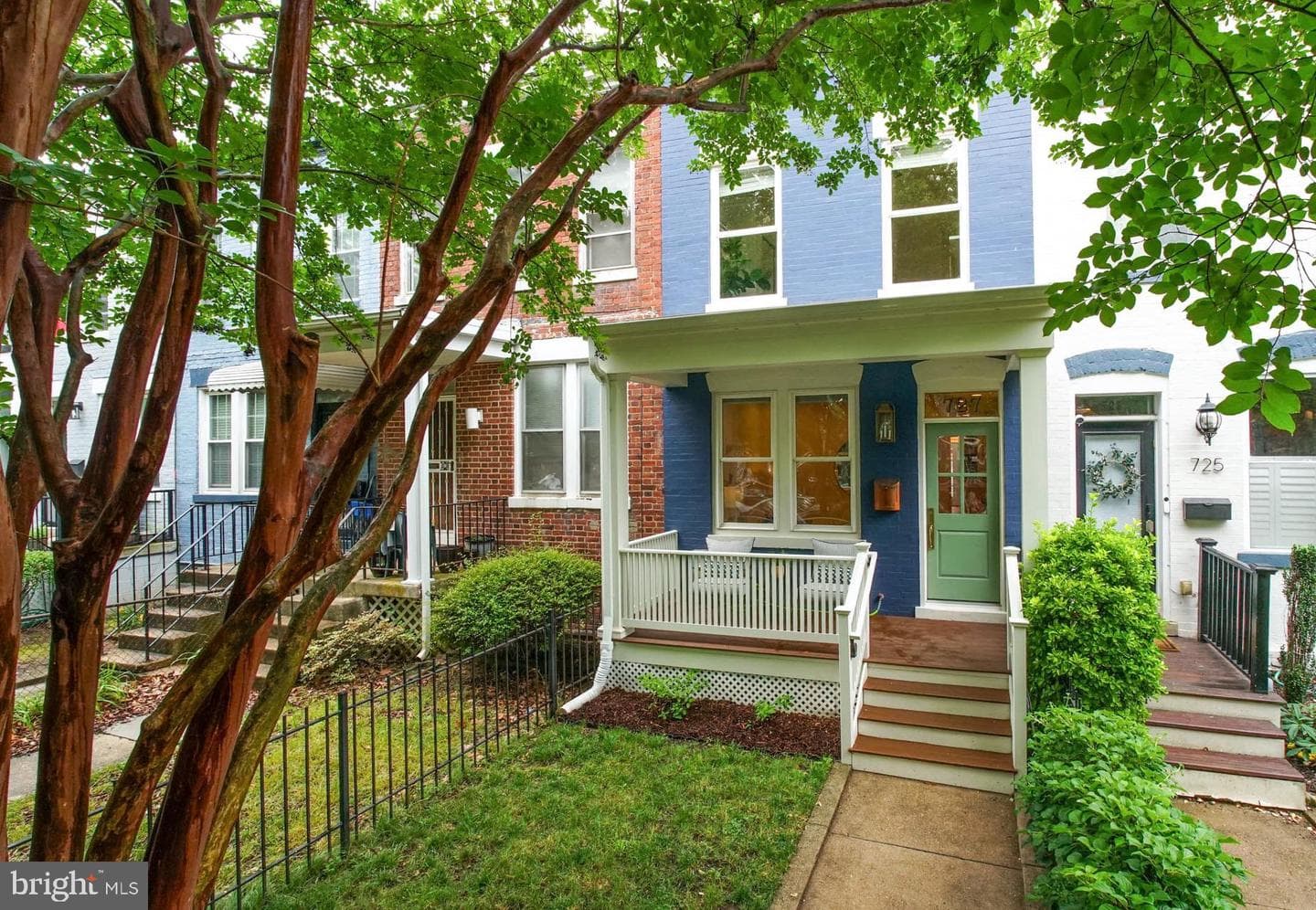 727 Kentucky Avenue SE photo 2