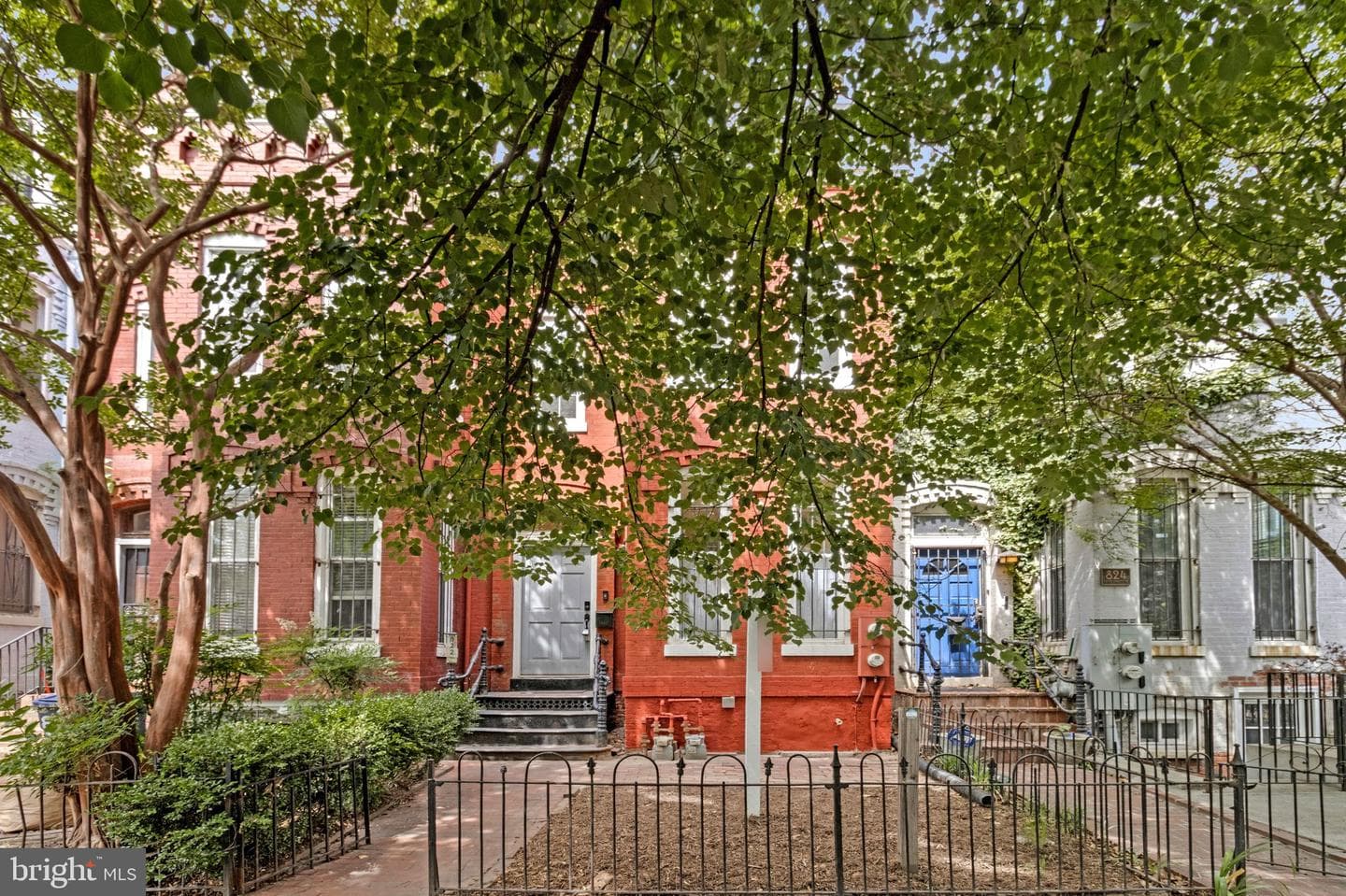 822 5th Street NE, Washington
