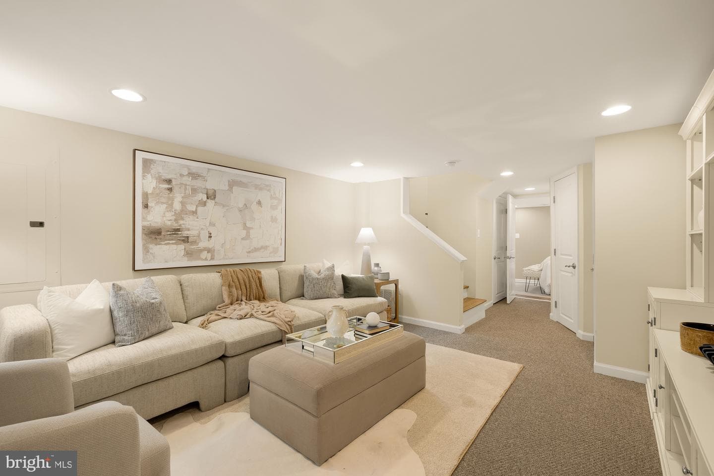 647 A Street SE photo 33
