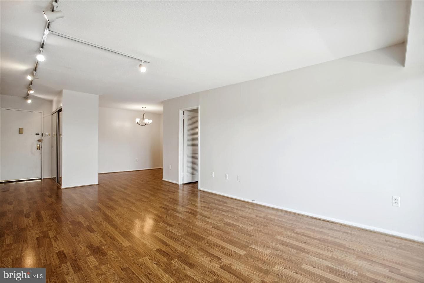 700 7th Street SW #211 photo 5