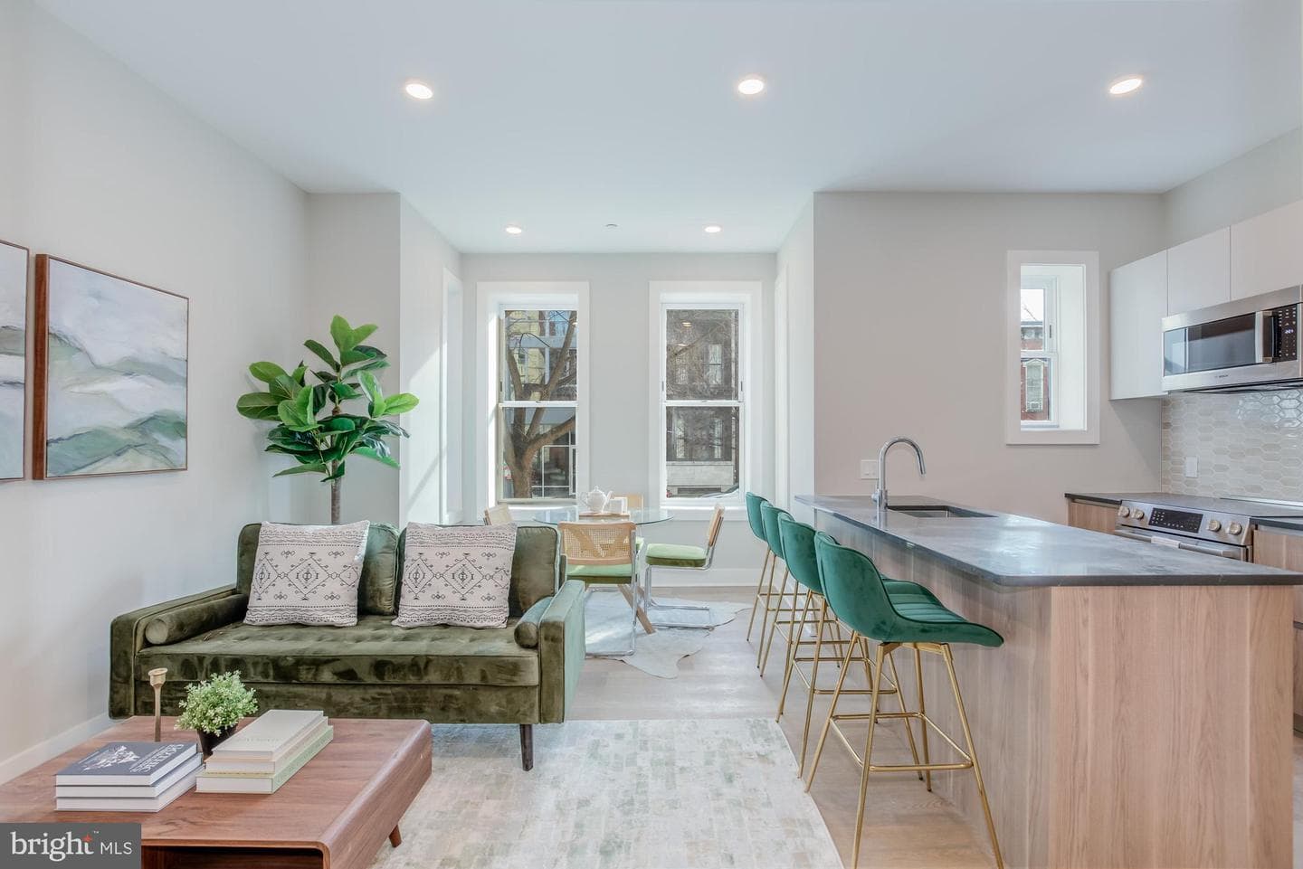 933 N Street NW #202 photo 4
