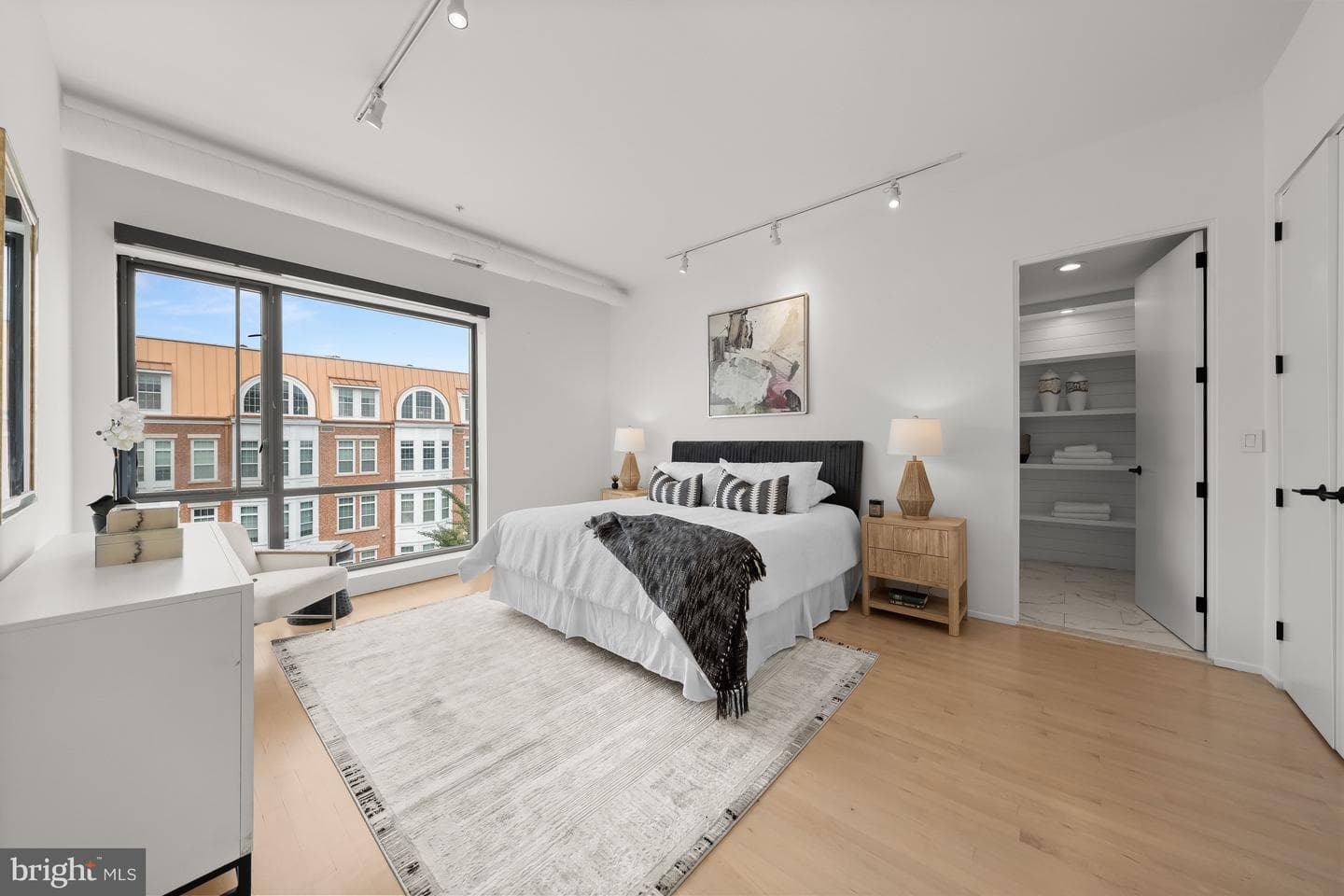 1454 Belmont Street NW #15 photo 12