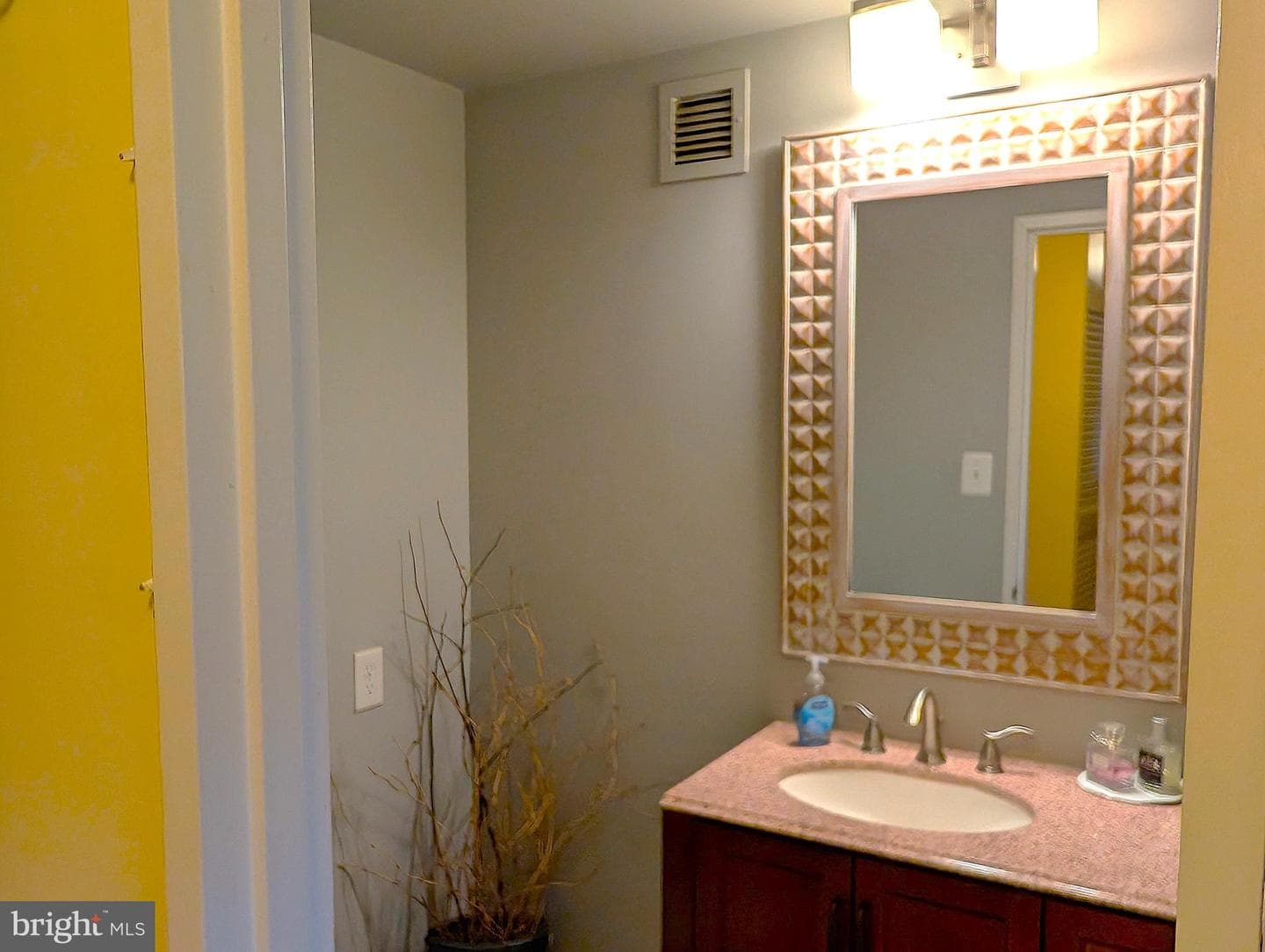 2555 Pennsylvania Avenue NW #408 photo 12
