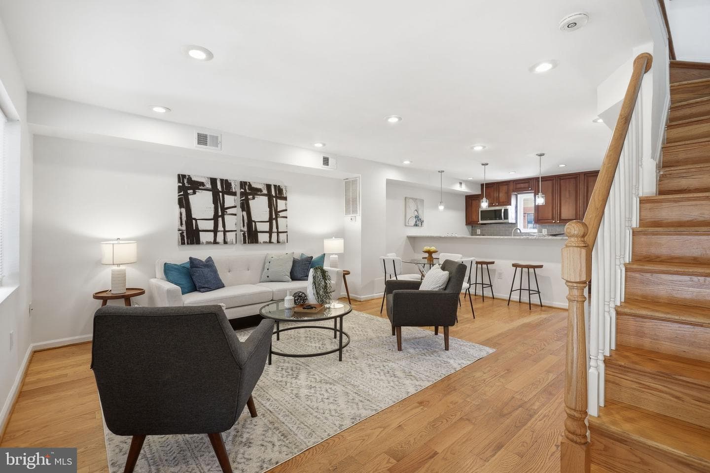 329 18th Place NE, Washington