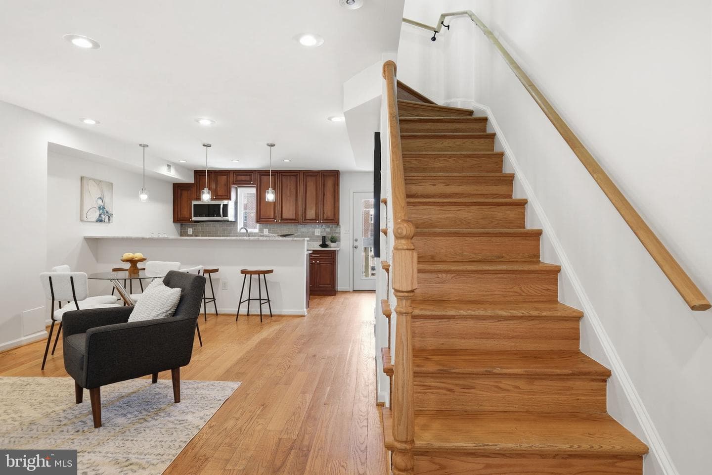 329 18th Place NE, Washington