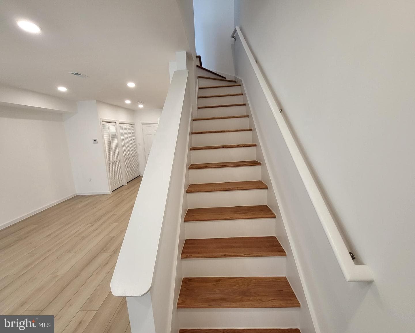 562 24th Street NE photo 11
