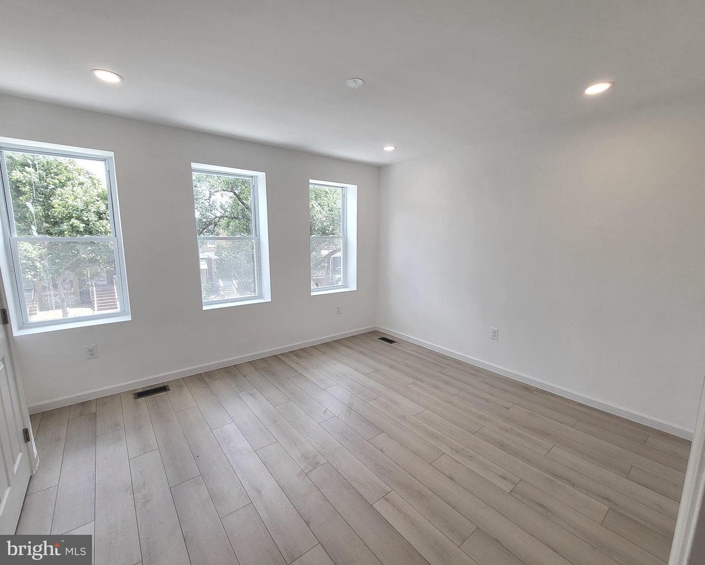 562 24th Street NE photo 13