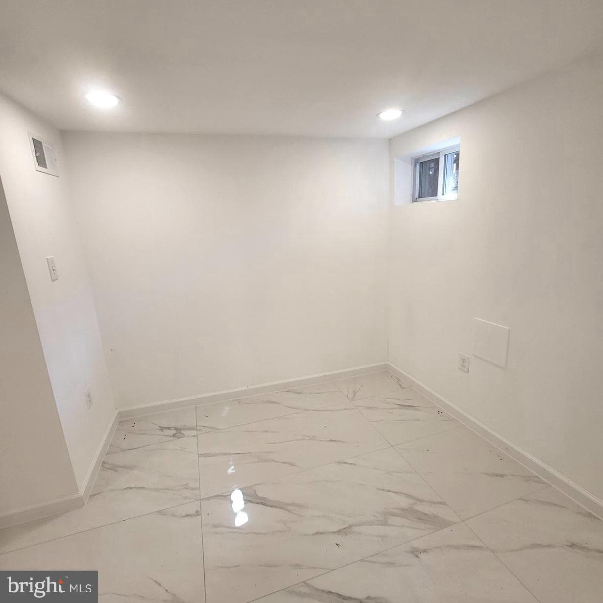 562 24th Street NE photo 28