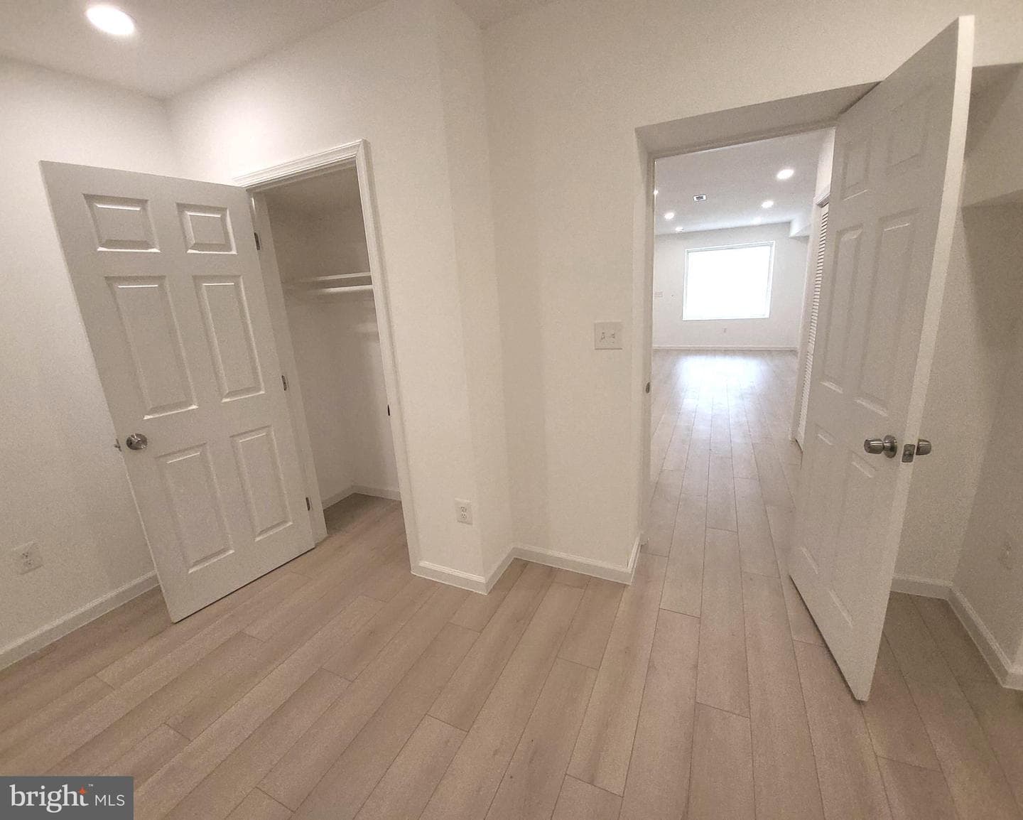 562 24th Street NE photo 9