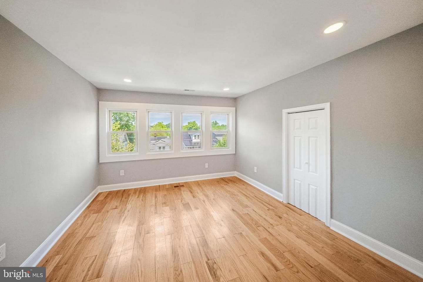 2605 Monroe Street NE photo 23