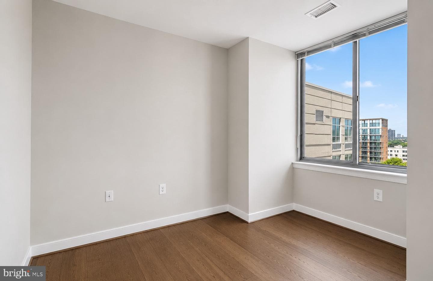 555 Massachusetts Avenue NW #1417 photo 24