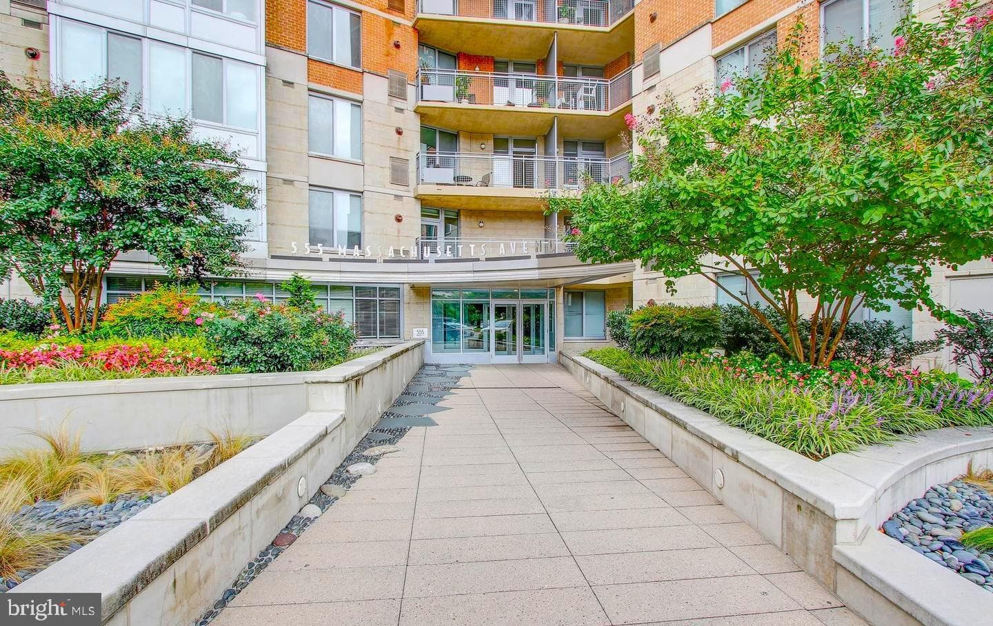 555 Massachusetts Avenue NW #1417 photo 4