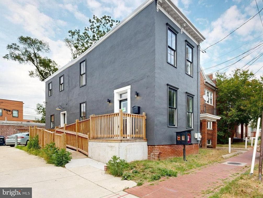 1214 U Street SE photo 1