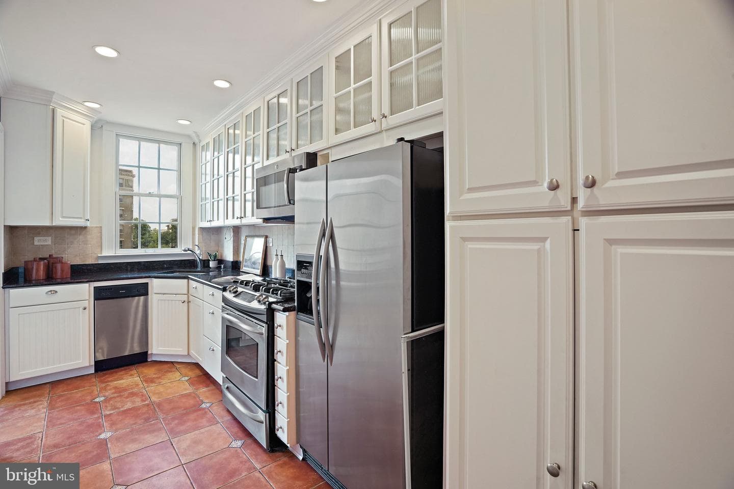 1852 Columbia Road NW #401 photo 14