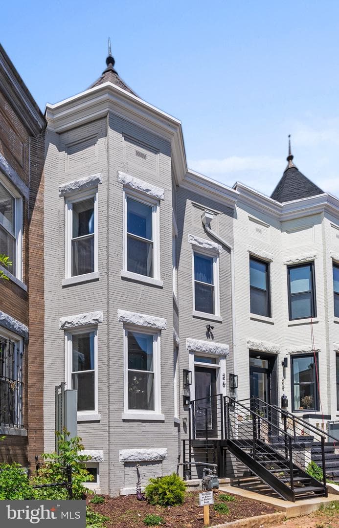 26 Todd Place NE #1, Washington