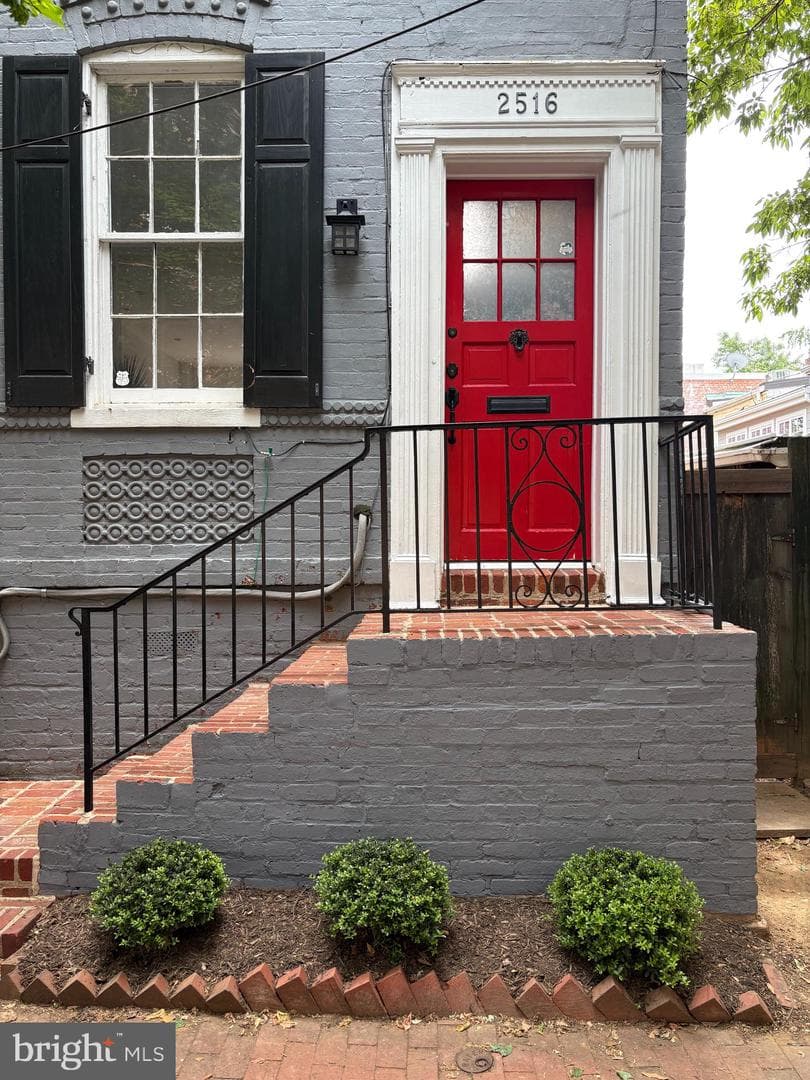 2516 East Place NW, Washington