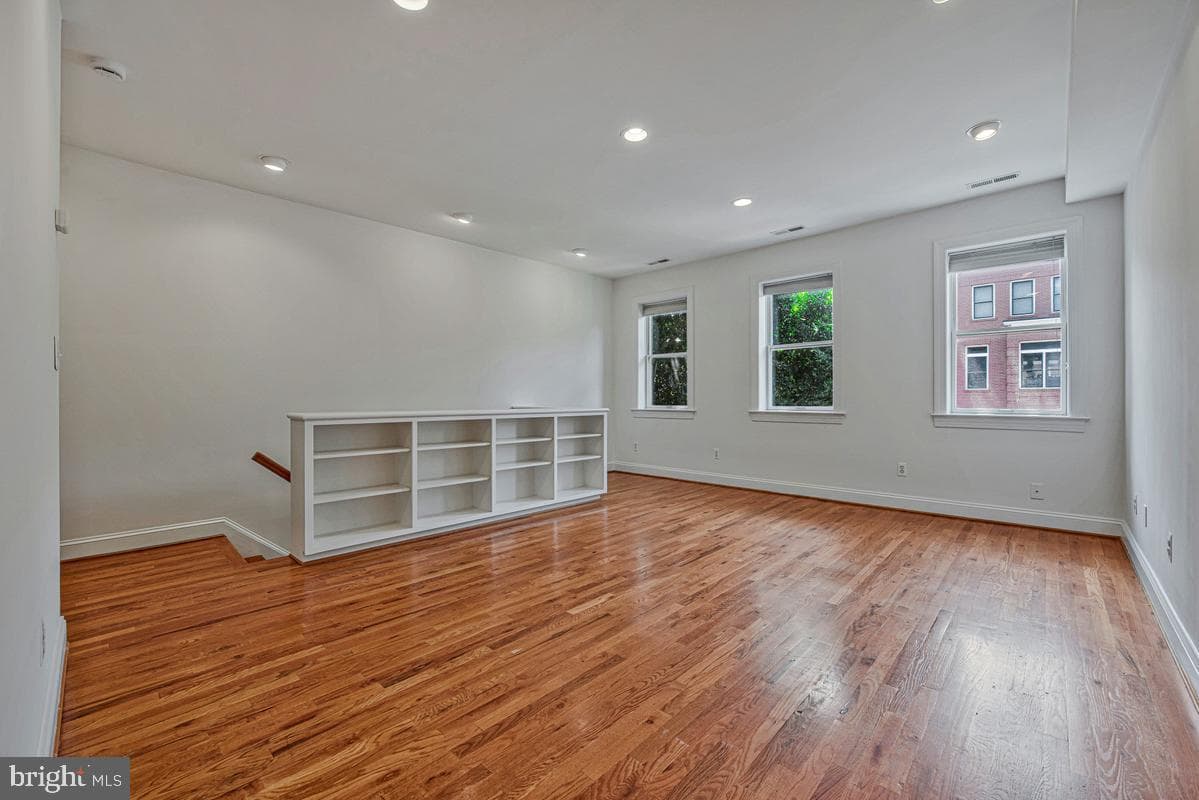 1233 4th Street NW photo 20