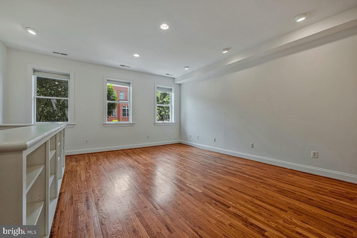 1233 4th Street NW photo 21