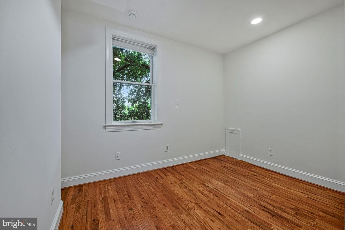 1233 4th Street NW photo 22