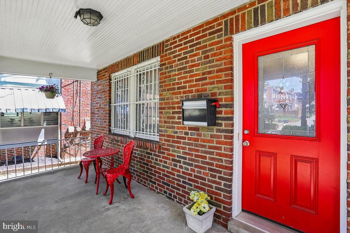 6105 5th Street NW photo 4