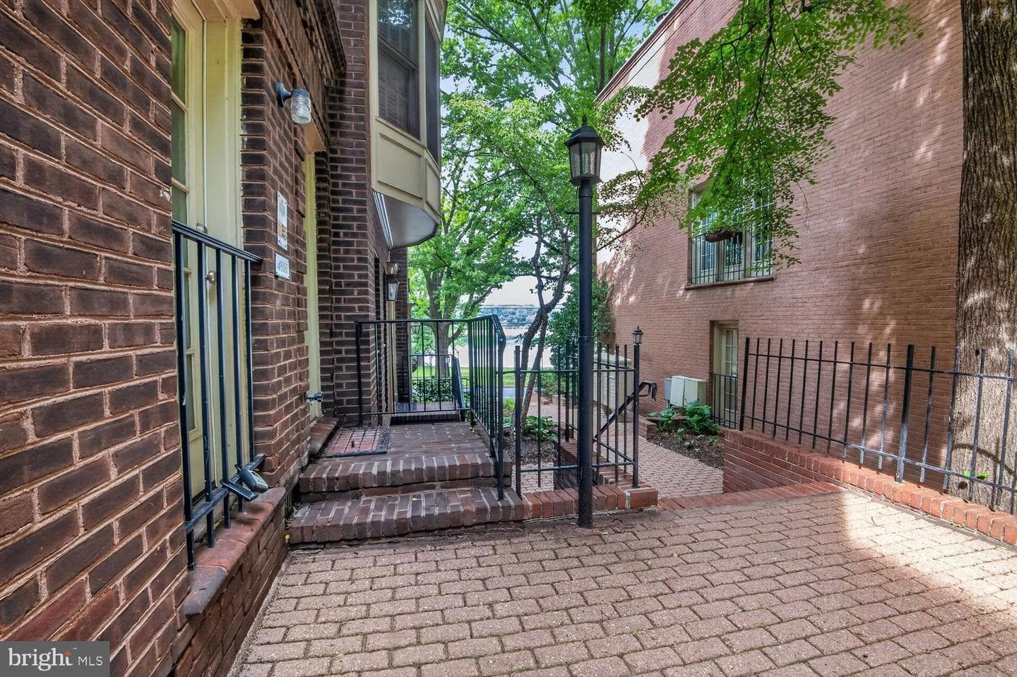 4605 Macarthur Boulevard NW #a photo 2