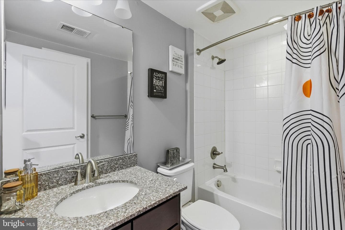3608 Wright Terrace NE photo 29