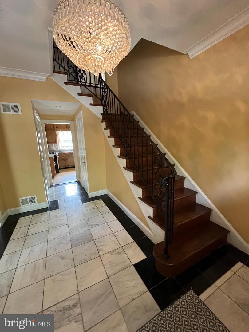 2408 Tracy Place NW photo 2
