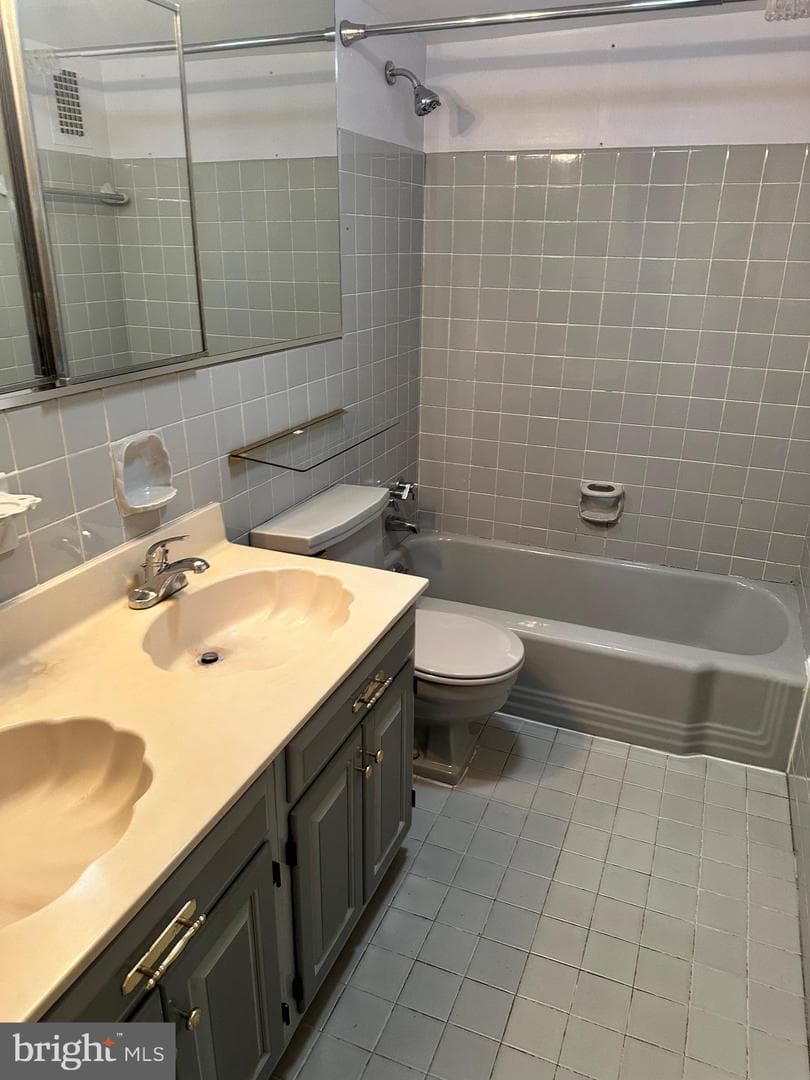 4201 Cathedral Avenue NW #513w photo 77