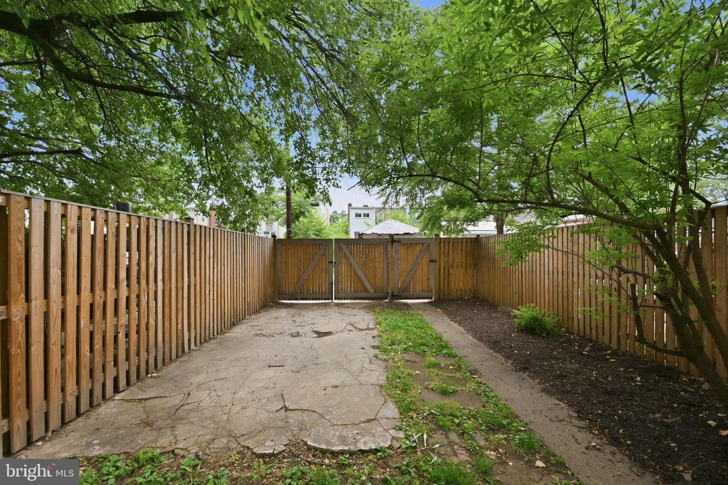 1839 Otis Street NE photo 17