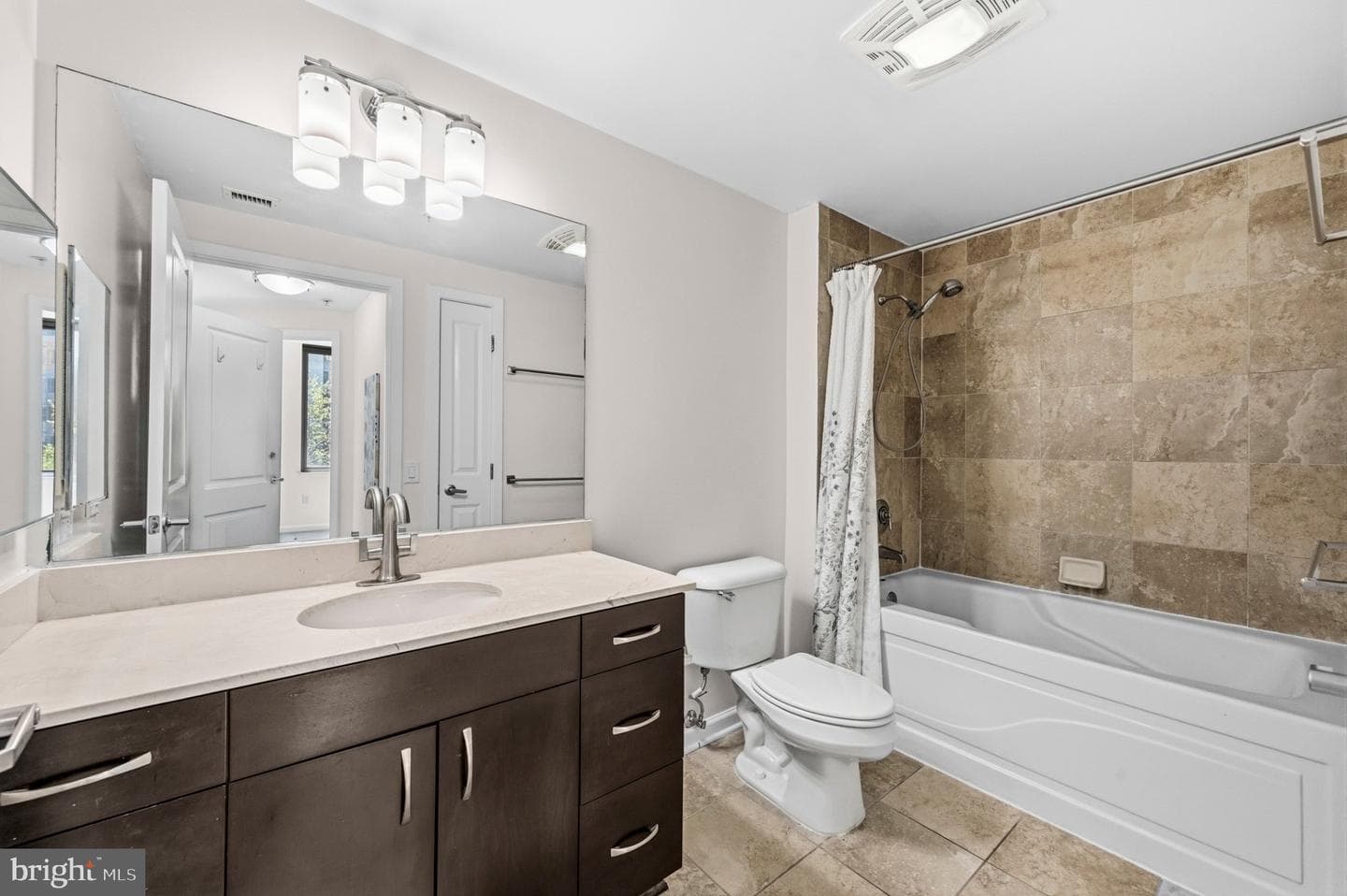 440 L Street NW #502 photo 13