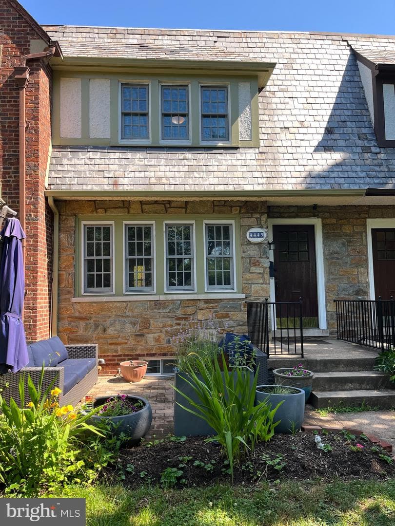 4443 Greenwich Parkway NW, Washington
