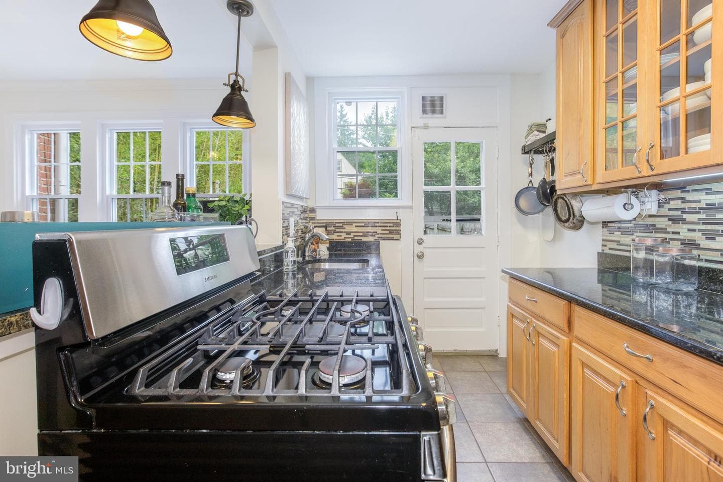 4443 Greenwich Parkway NW photo 18