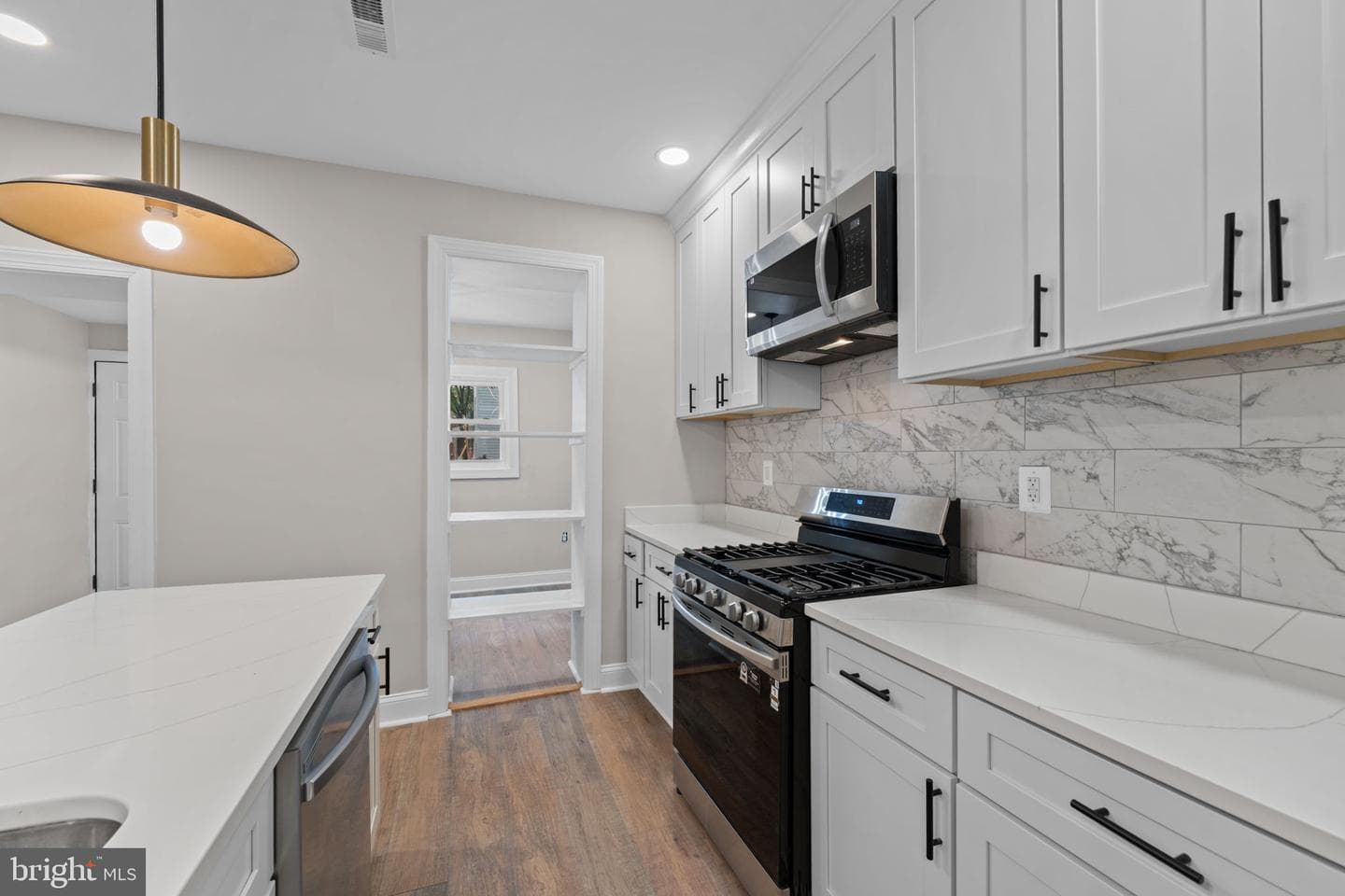 1339 Ridge Place SE photo 7