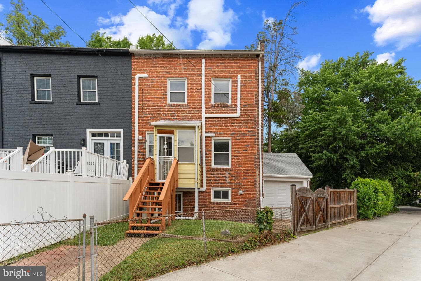 1333 Varnum Street NE photo 32