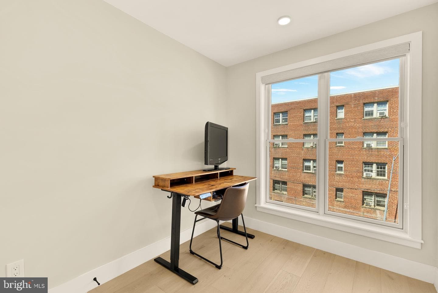 2556 University Place NW #302 photo 17