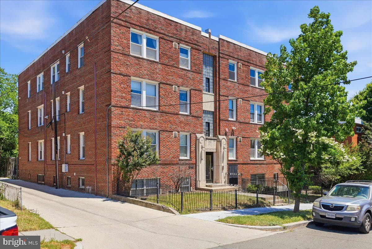 1380 Bryant Street NE #104, Washington