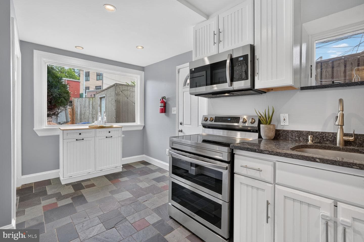 1709 6th Street NW photo 11