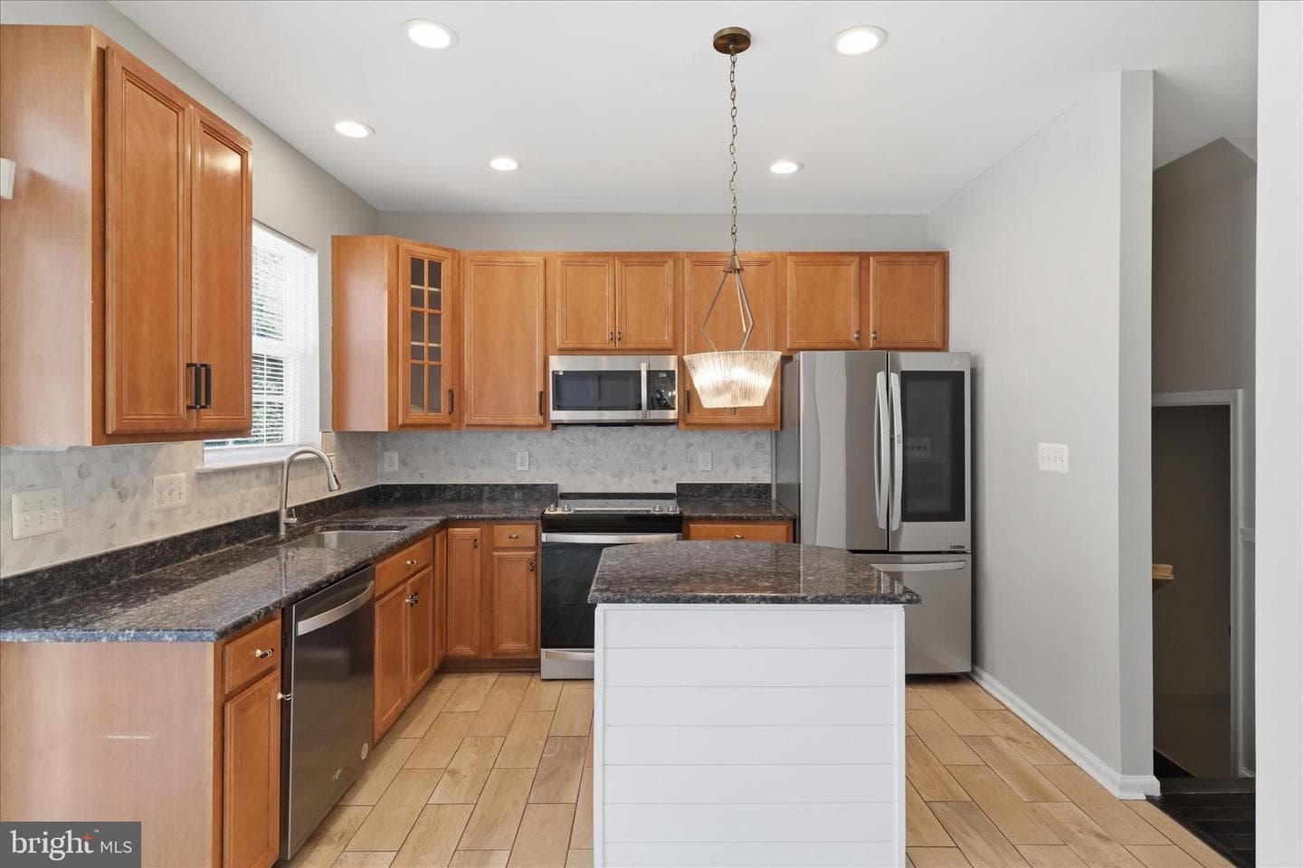 121 Danbury Street SW photo 11