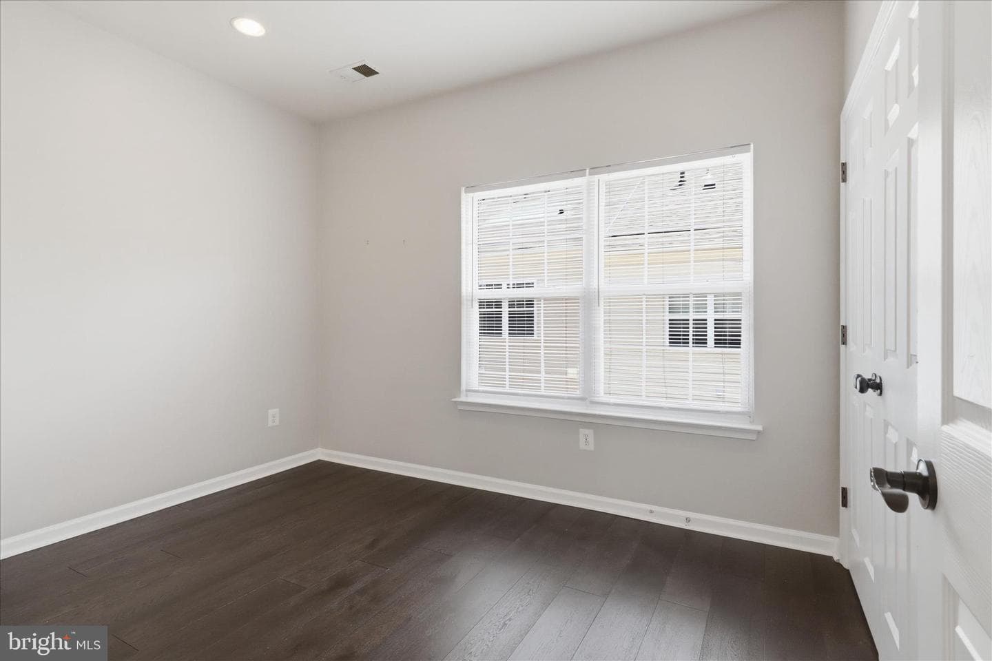 121 Danbury Street SW photo 18