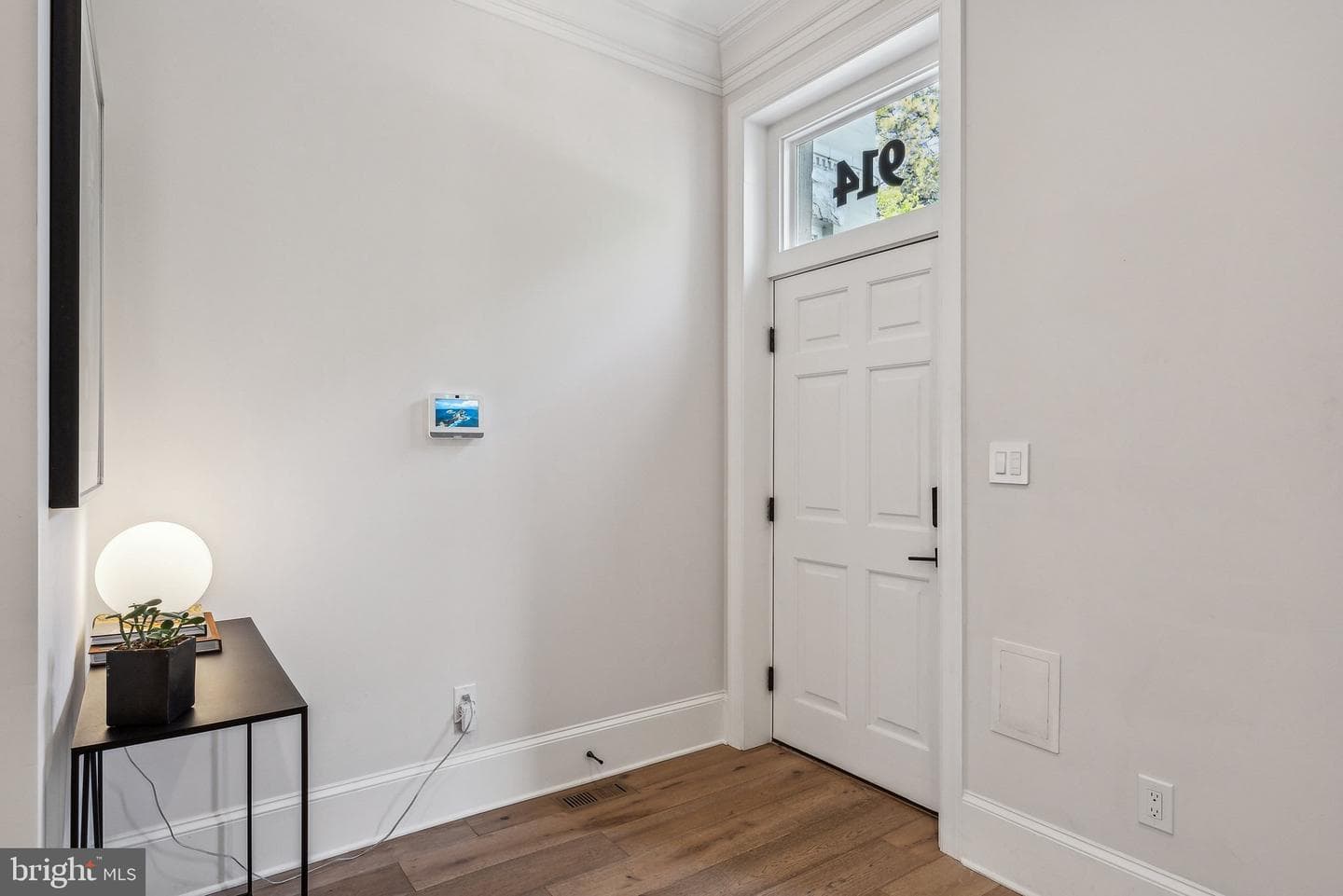 914 Westminster Street NW photo 3