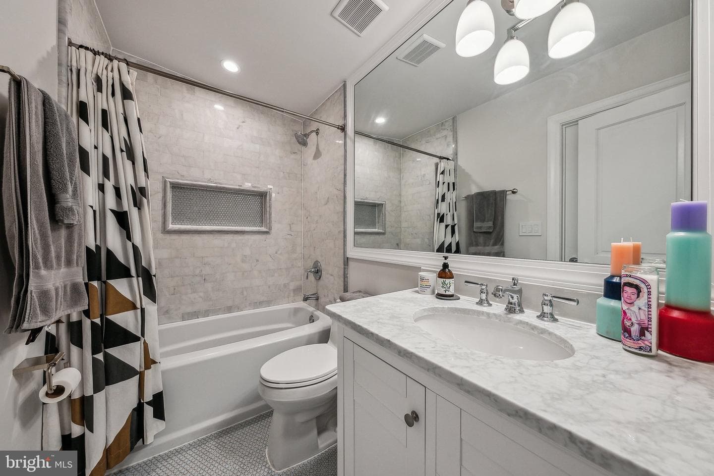 914 Westminster Street NW photo 35