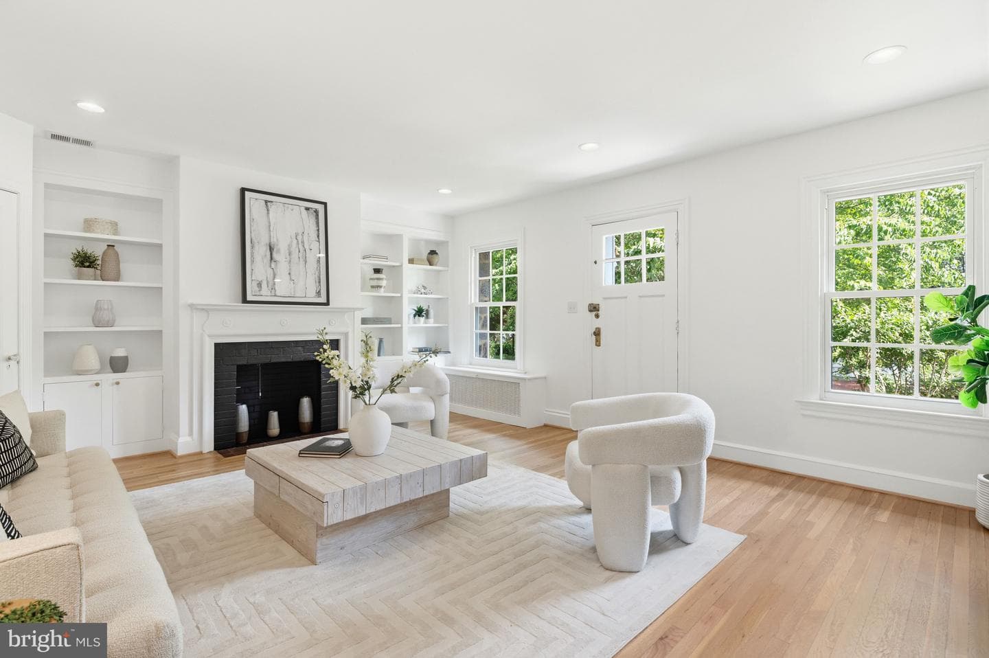 3533 R Street NW photo 2