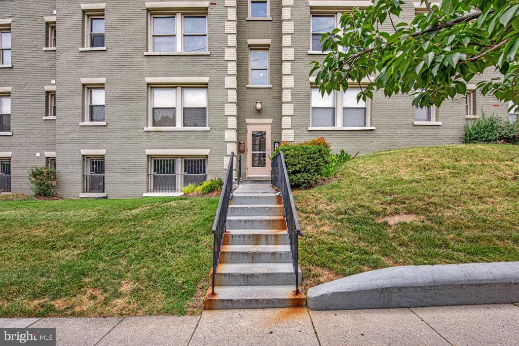 4408 1st Place NE #33, Washington