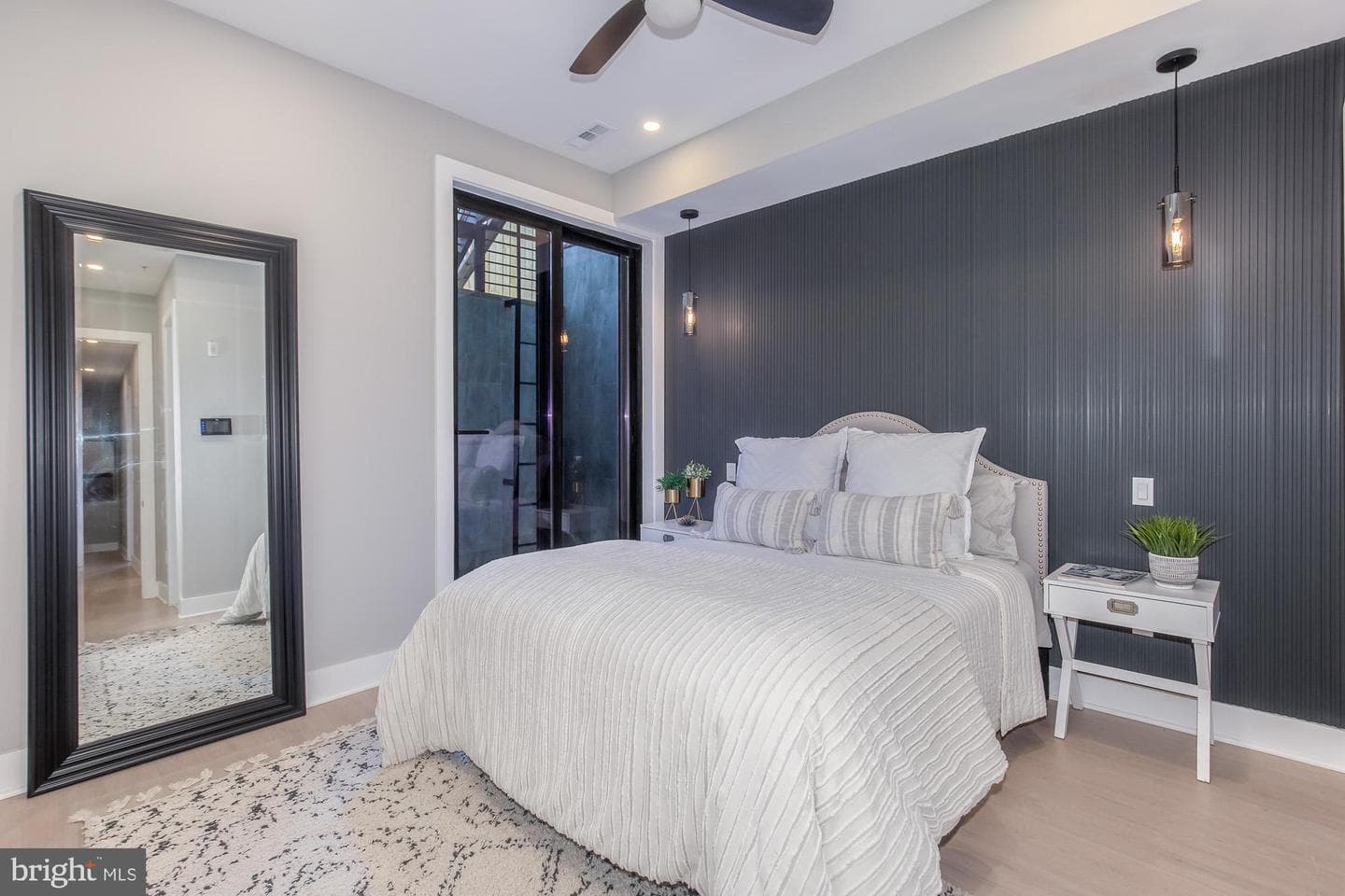 1332 G Street SE #1 photo 23