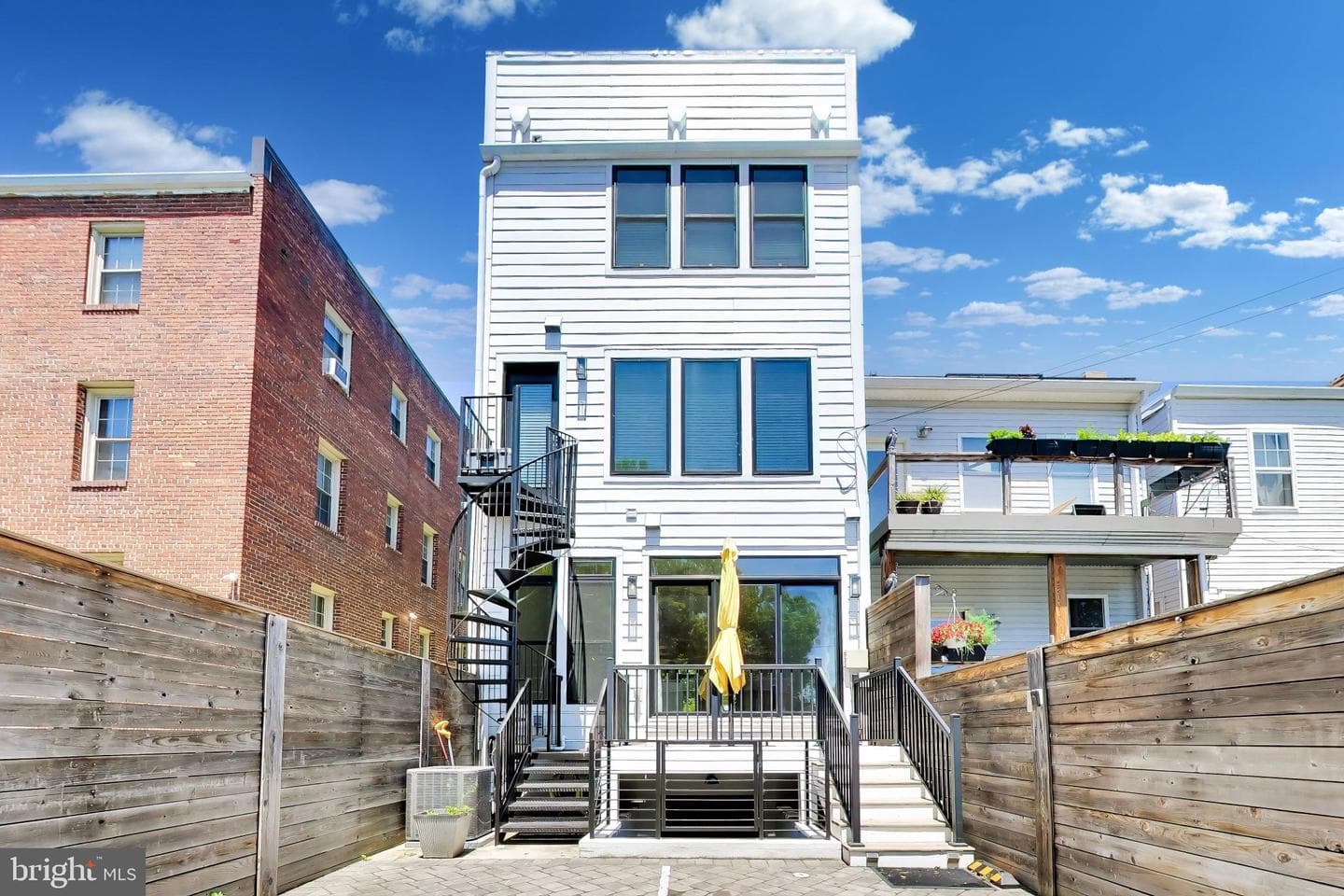 715 K Street NE #1 photo 31